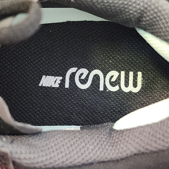 Nike Hyperdiamond 4 Elite Metal Fastpitch Women's Softball Cleats-Size 11 NWOT - Picture 8 of 10